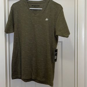 Aeropostale shirt size (M)